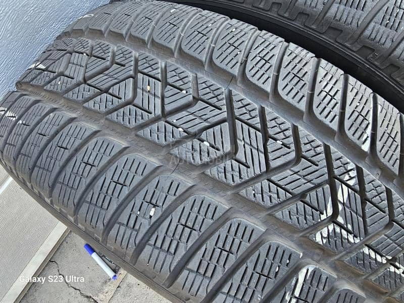 Pirelli 235/55 R19 Zimska
