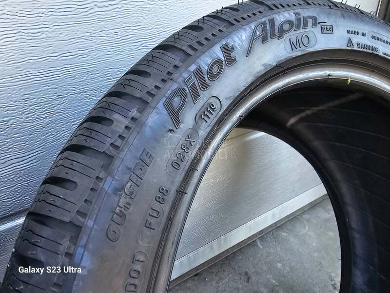 Michelin 245/40 R18 Zimska