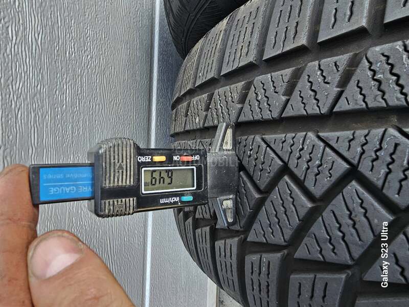 Continental 225/55 R17 Zimska