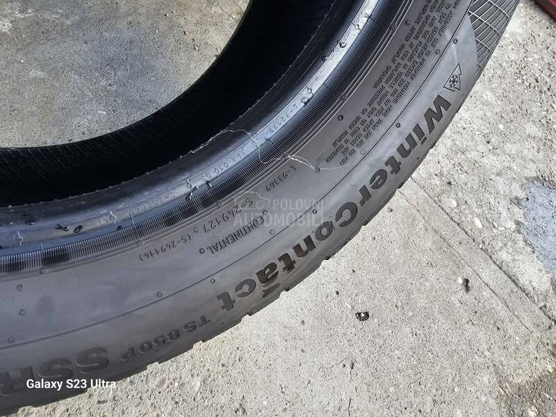 Continental 225/55 R17 Zimska