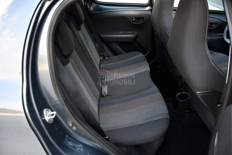 Peugeot 108 Cabrio/1.2VTi/CH