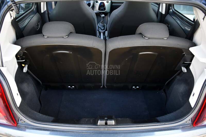 Peugeot 108 Cabrio/1.2VTi/CH