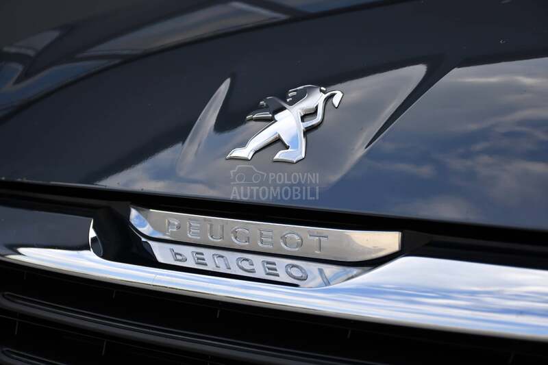 Peugeot 108 Cabrio/1.2VTi/CH