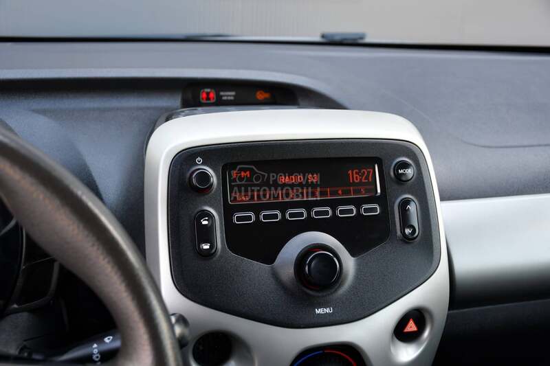 Peugeot 108 Cabrio/1.2VTi/CH