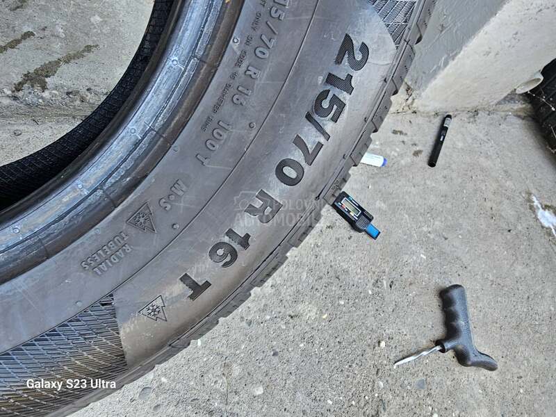 Continental 215/70 R16 Zimska