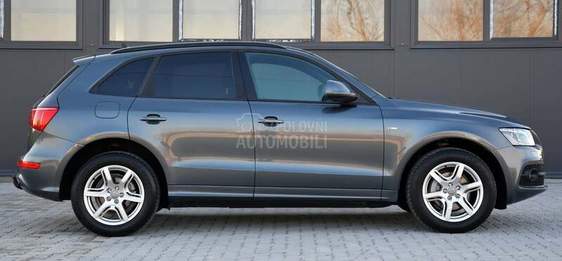 Audi Q5 2.0TDI/3X SLINE/AUT