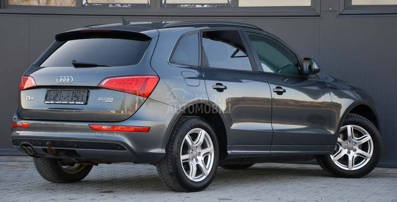 Audi Q5 2.0TDI/3X SLINE/AUT
