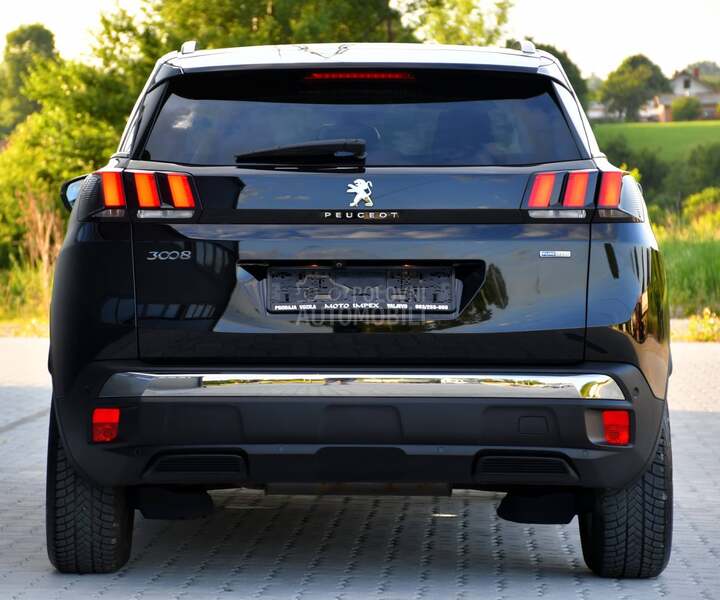 Peugeot 3008 1,2STT/VRHHUNSKI/CH