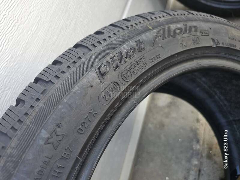Michelin 245/45 R18 Zimska