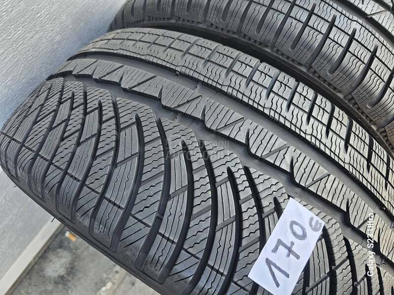 Michelin 245/45 R18 Zimska