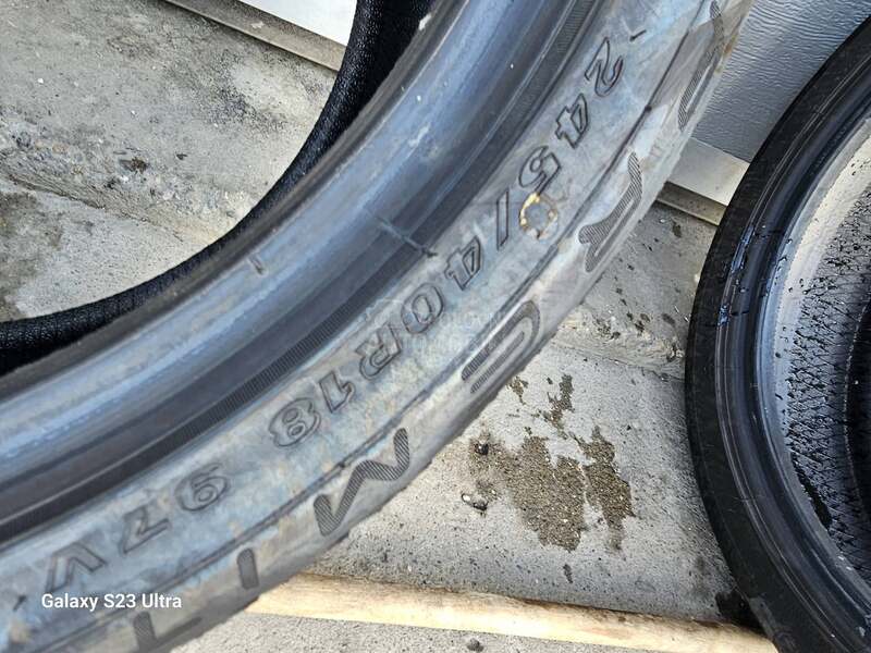 Maxxis 245/40 R18 Zimska