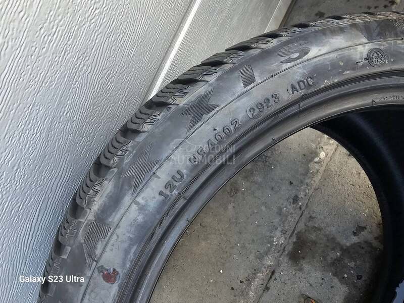 Maxxis 245/40 R18 Zimska