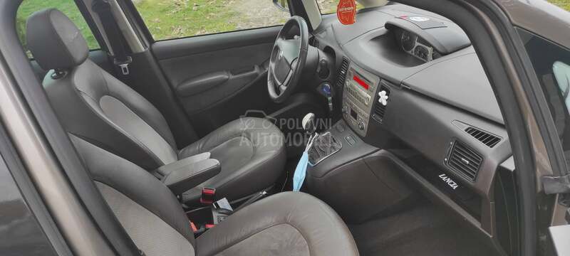 Lancia Musa 1.4  16v