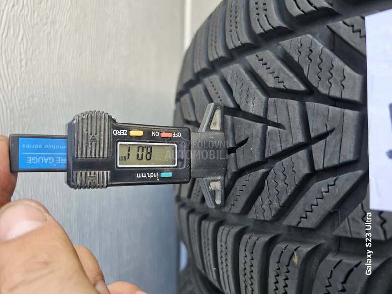 Hankook 225/40 R19 Zimska