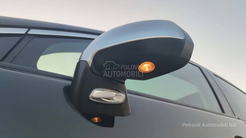 Peugeot 3008 1.6 E-HDi //ALLURE//