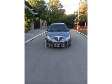 Lancia Ypsilon 