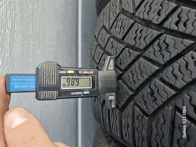 Continental 205/50 R17 Zimska