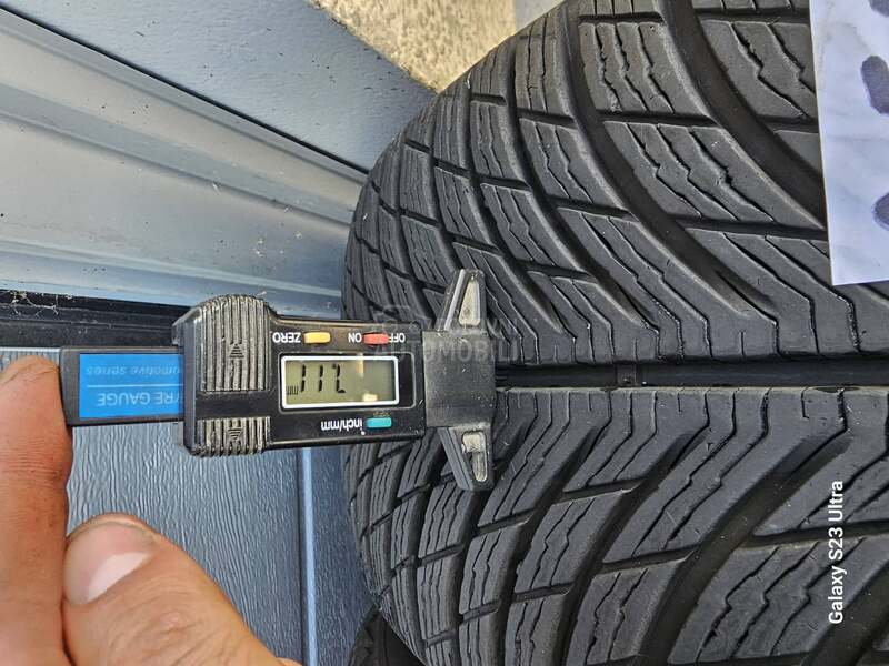Michelin 235/55 R18 Zimska