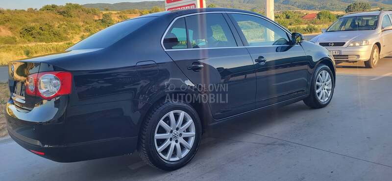 Volkswagen Jetta 2.0tdi