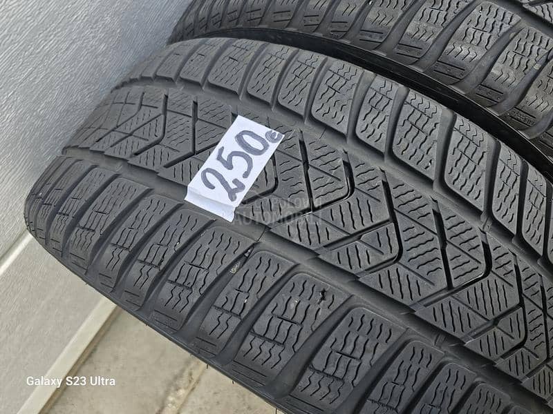 Pirelli 235/45 R18 Zimska