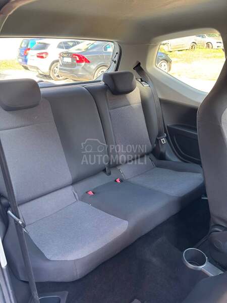 Volkswagen up! 1.0i   11/11/2016