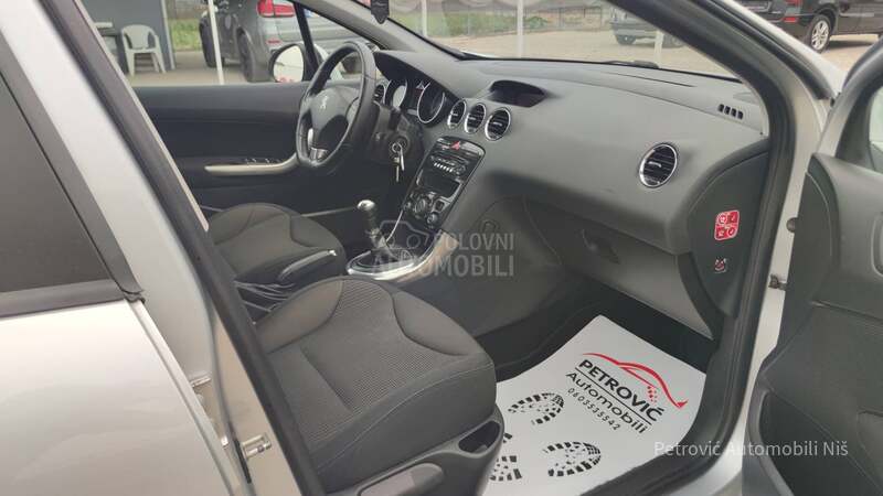 Peugeot 308 1.6E-HDi /RESTYLING/