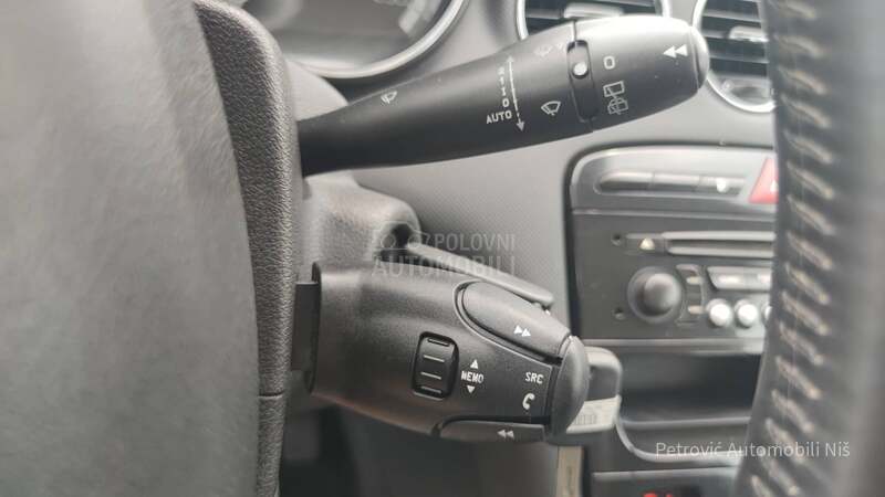 Peugeot 308 1.6E-HDi /RESTYLING/