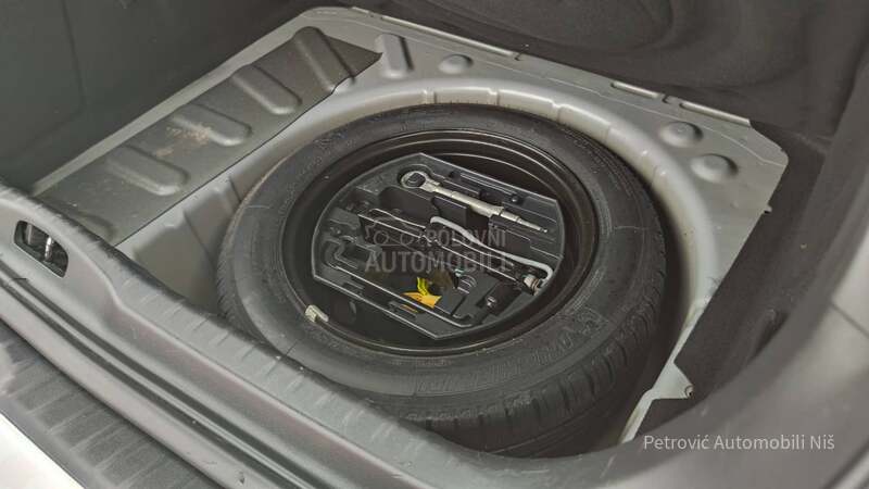 Peugeot 308 1.6E-HDi /RESTYLING/