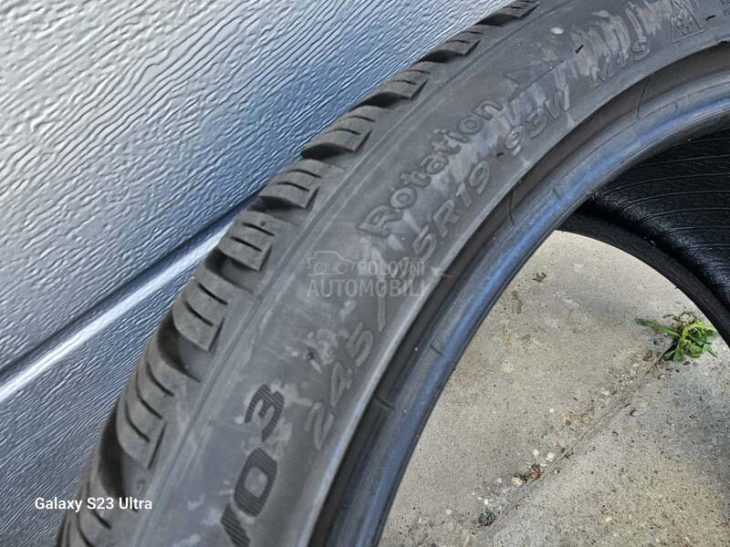 Hankook 245/35 R19 Zimska