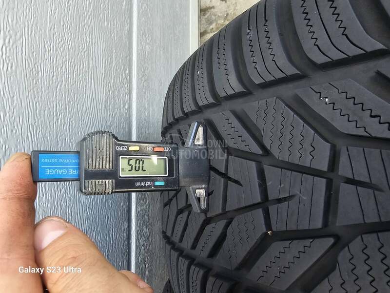Hankook 245/35 R19 Zimska