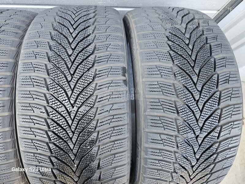 Nexen 275/35 R19 Zimska