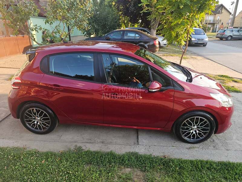 Peugeot 208 1.4HDI ACTIVE CH