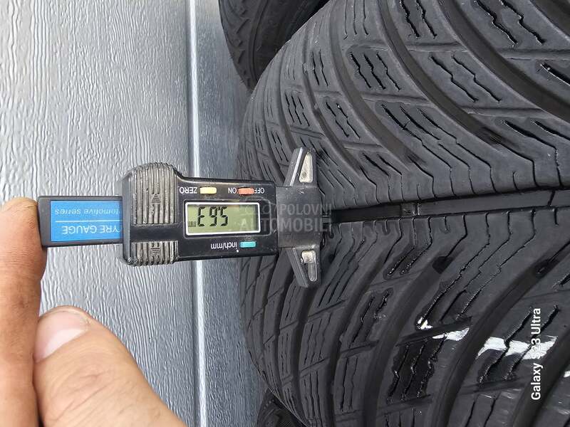 Michelin 235/40 R18 Zimska