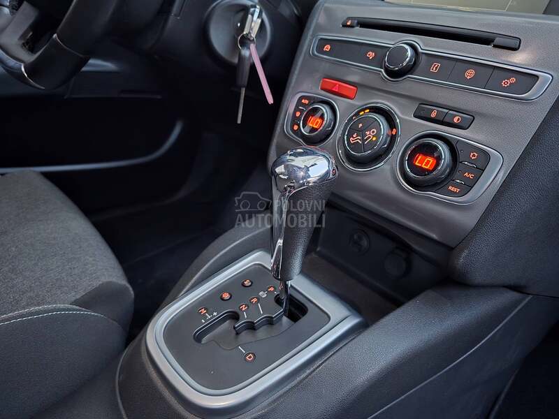 Citroen C4 1.2 PERLA AUTOM