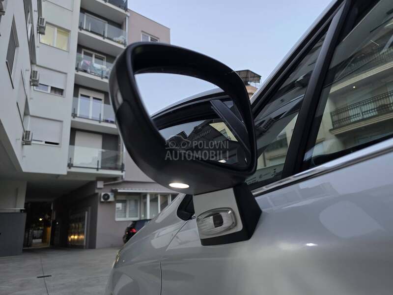 Citroen C4 1.2 PERLA AUTOM