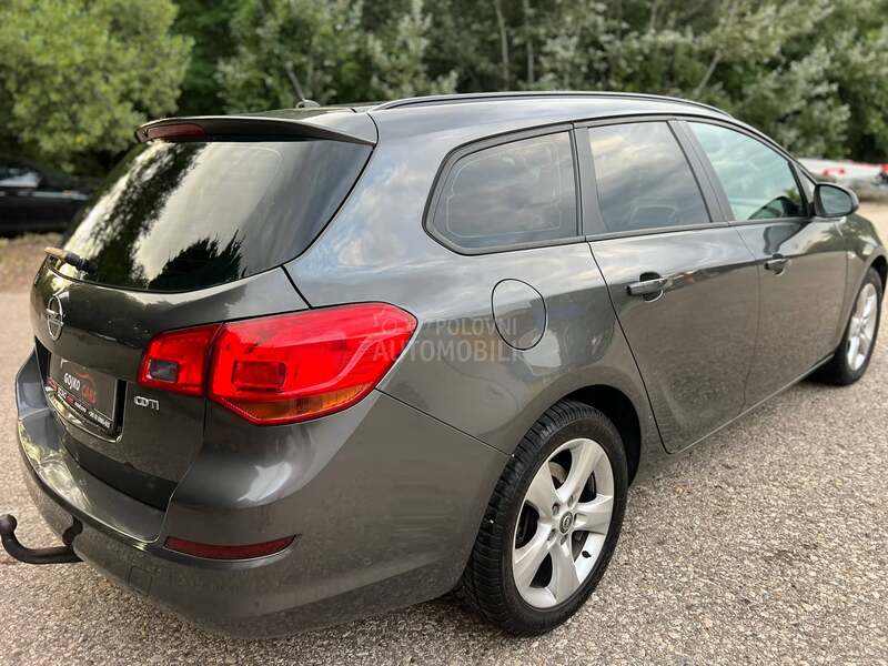 Opel Astra J 1.7CDTI T.O.P