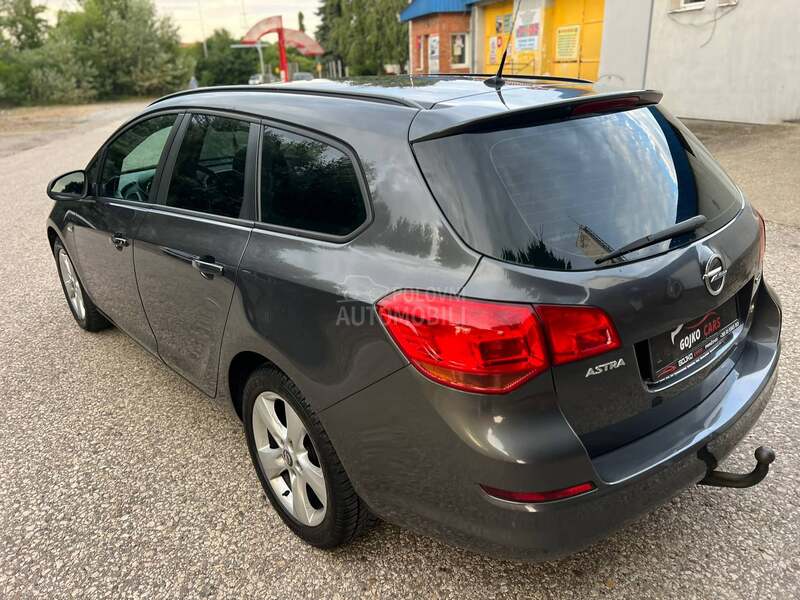 Opel Astra J 1.7CDTI T.O.P