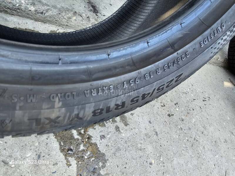 Continental 225/45 R18 Zimska