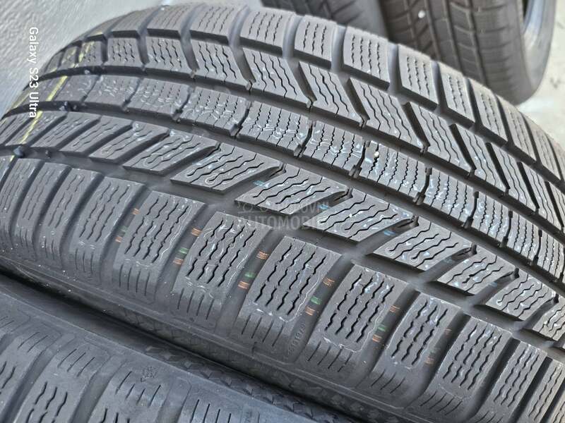 Continental 225/55 R17 Zimska