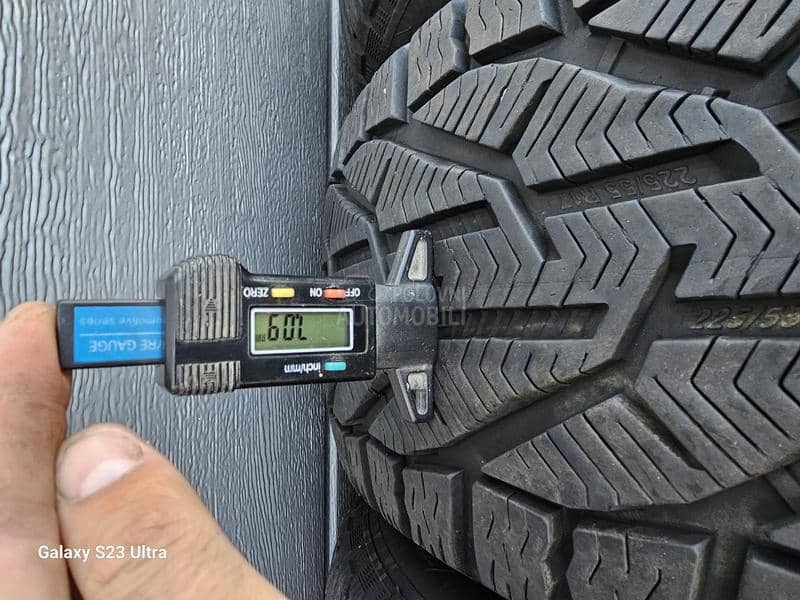 Taurus 225/55 R17 Zimska