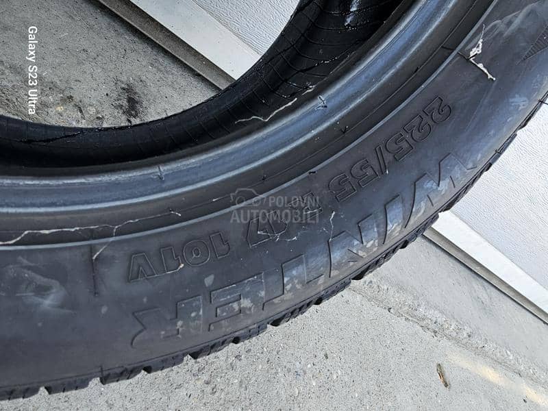 Taurus 225/55 R17 Zimska