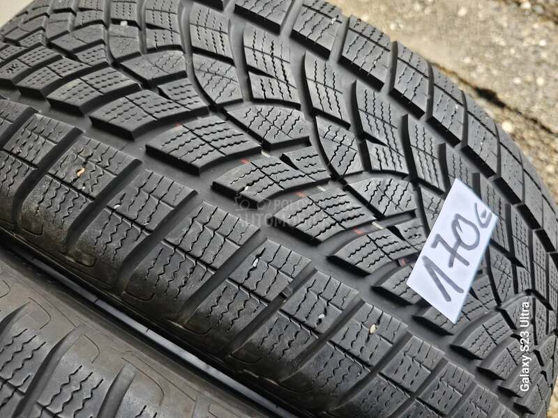 Goodyear 235/55 R18 Zimska