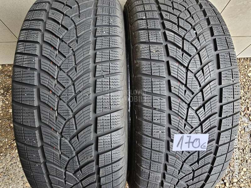 Goodyear 235/55 R18 Zimska