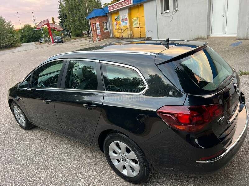 Opel Astra J 1.7cdti