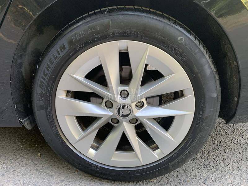 Škoda Octavia 1.0 TSI STYLE