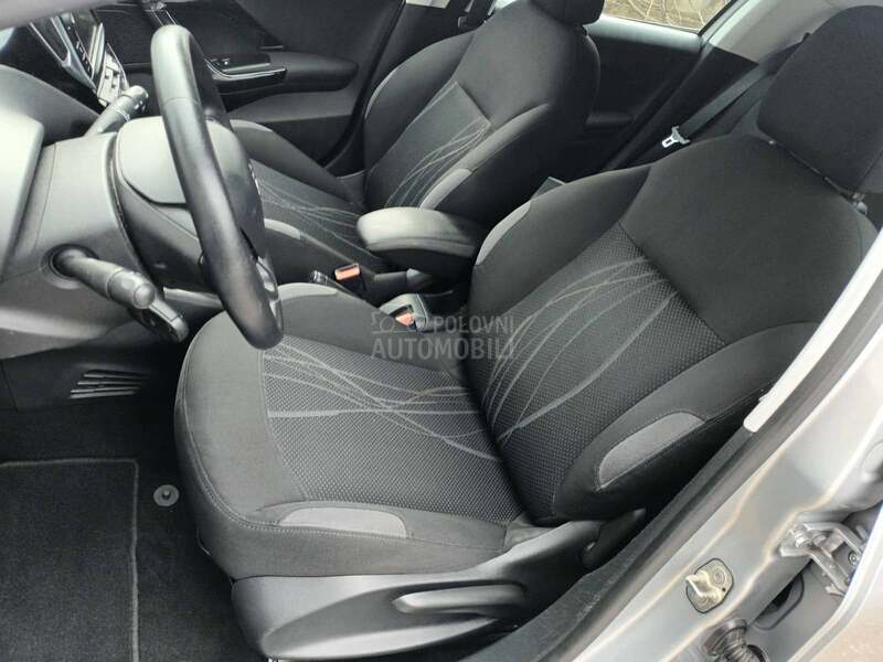 Peugeot 208 1.0//V L A S N I K