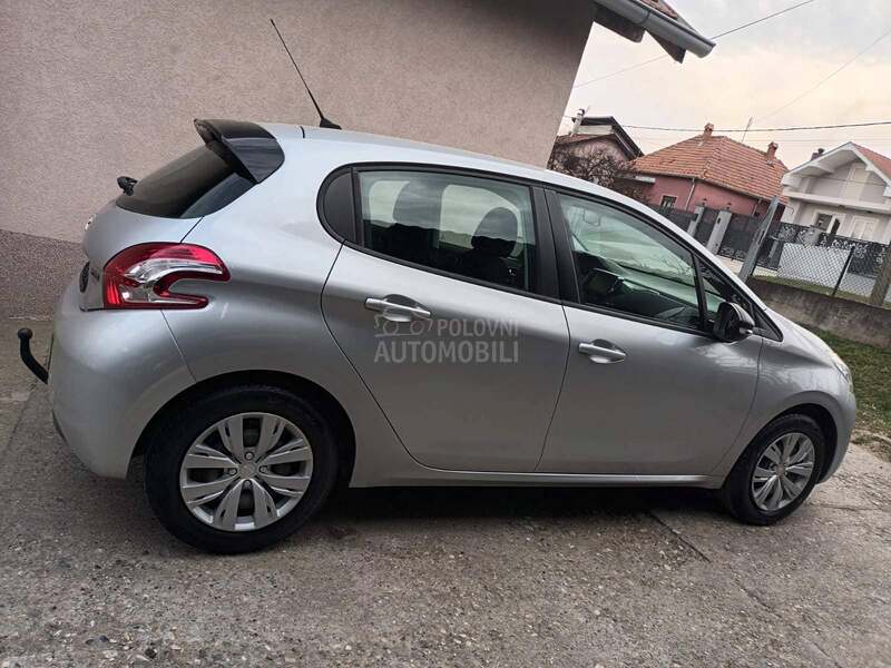 Peugeot 208 1.0//V L A S N I K