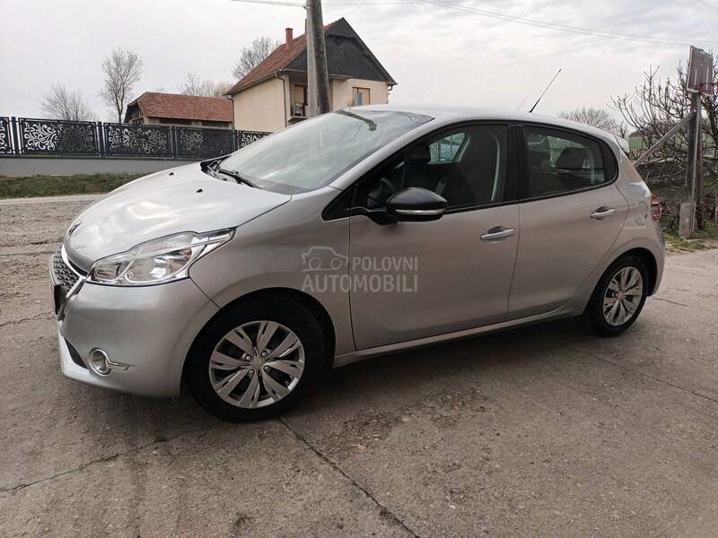 Peugeot 208 1.0//V L A S N I K