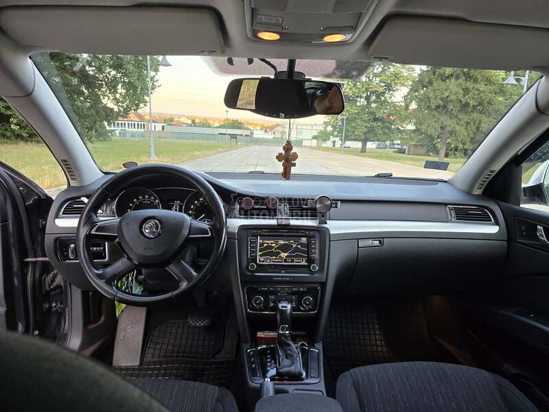 Škoda Superb 2.0 TDI DSG