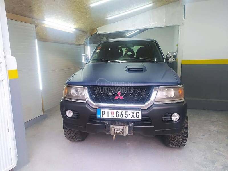Mitsubishi Pajero Sport 2,5